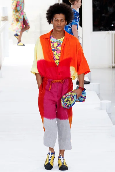 Look 23
